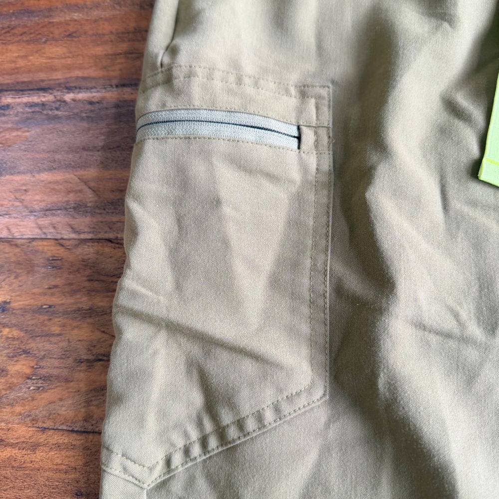 FIGS Zamorra Scrub Joggers Womens L Dark Olive W18SW2005 Cargo Nurse Doctor - Picture 3 of 13